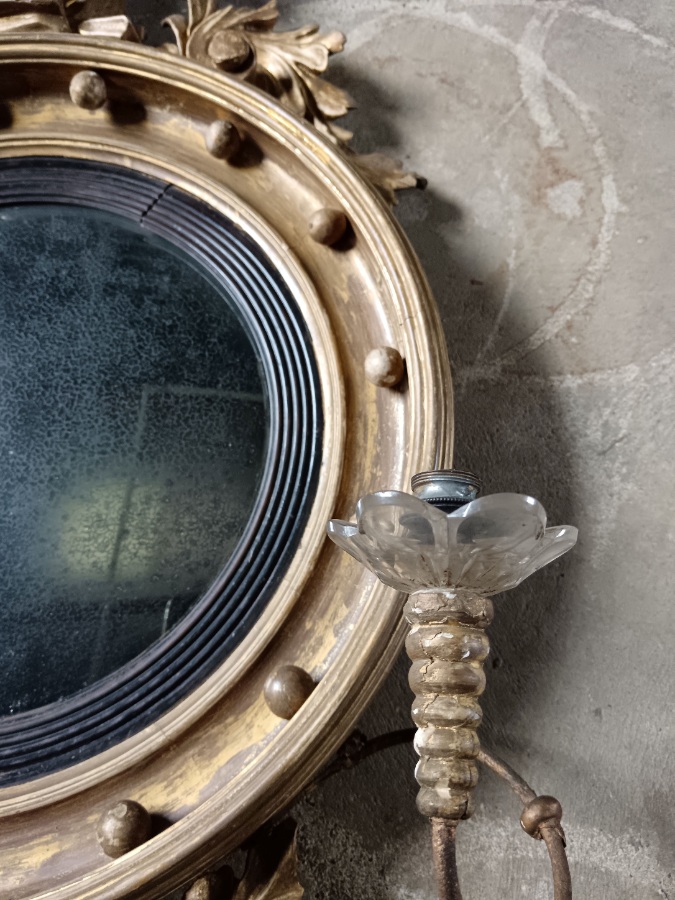 A Regency Giltwood Girandole Convex Wall Mirror (7).jpg